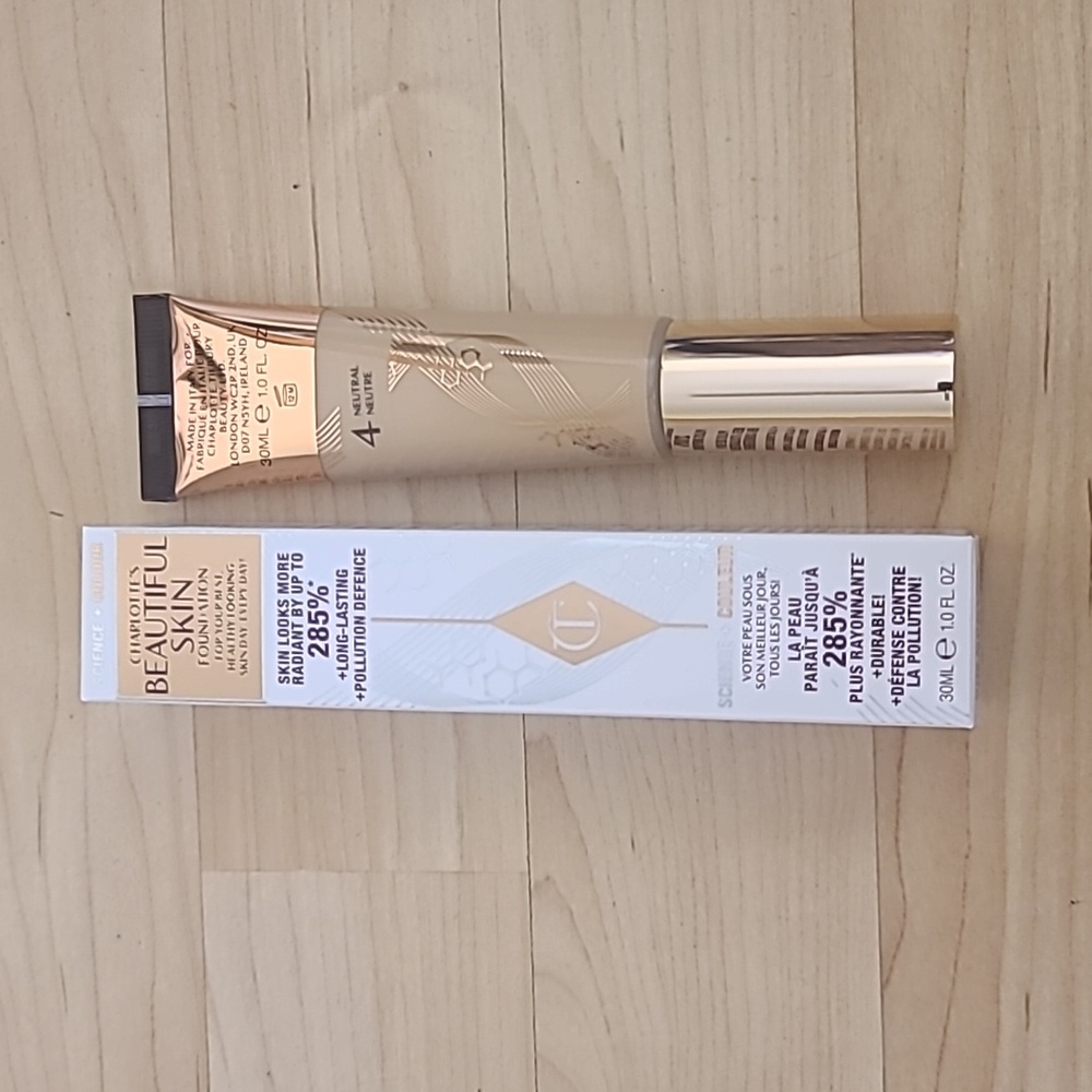CHARLOTTE Tilbury' BEAUTIFUL SKIN FOUNDATION 30ML  4 NEUTRAL